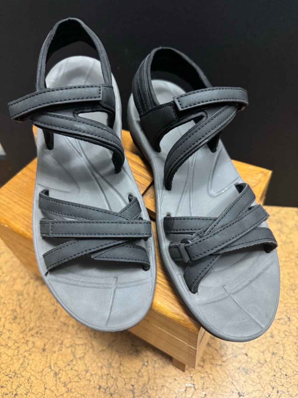 Northside Women’s Colette Black Gray Adjustable Strap Sandals